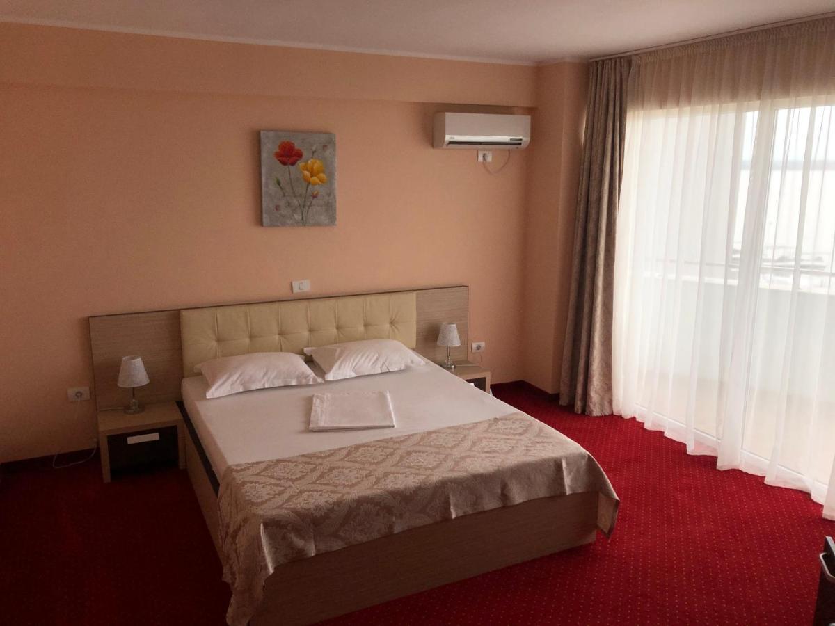 Hotel Romantic Mamaia Kültér fotó